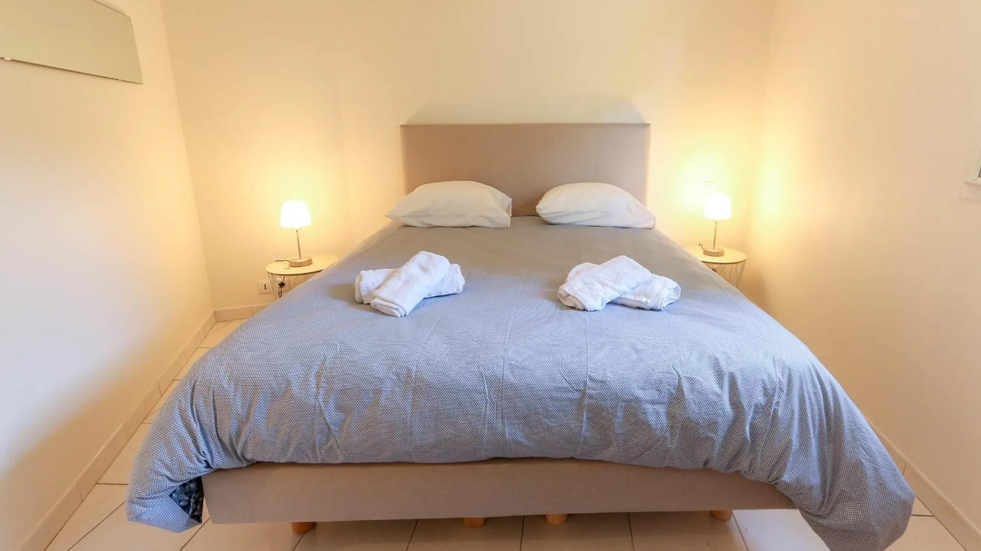 Charming & Bright Flat With Ac Garden 300M And Closed Garage - Benakey Cannes France