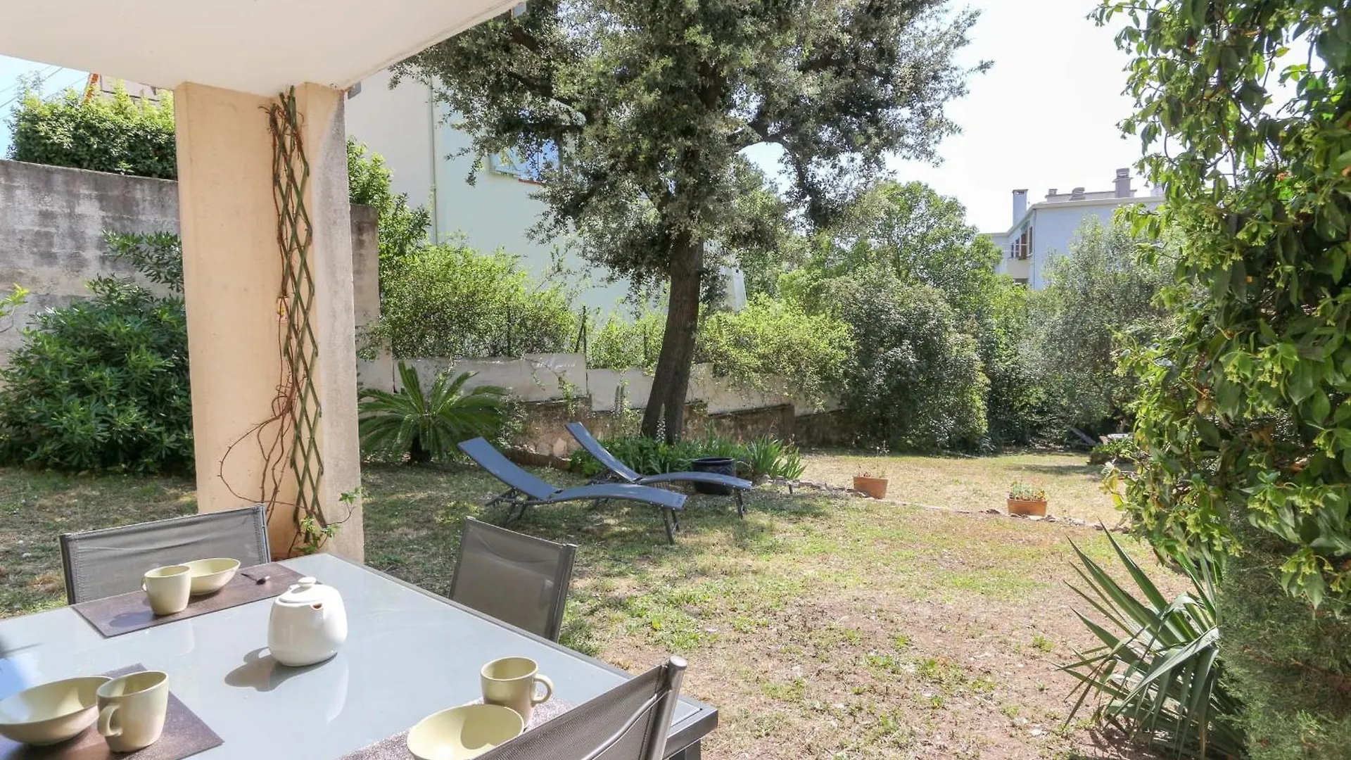 Charming & Bright Flat With Ac Garden 300M And Closed Garage - Benakey Cannes 0*,